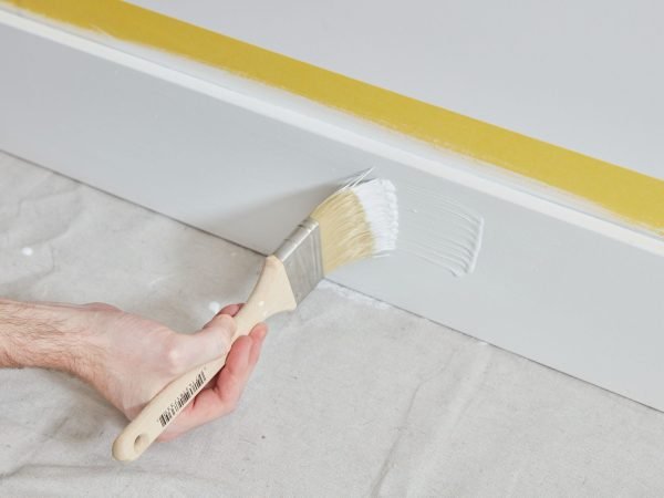 additional-coat-of-baseboard-paint-1822391-06-30e7ebff583749c785ec78534119ce5c